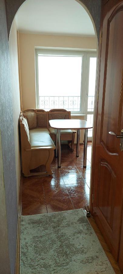 Apartment On Patriarkha Mstyslava Skrypnyka Street Kiew Exterior foto