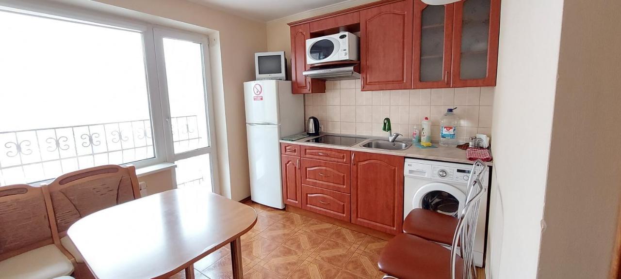 Apartment On Patriarkha Mstyslava Skrypnyka Street Kiew Exterior foto